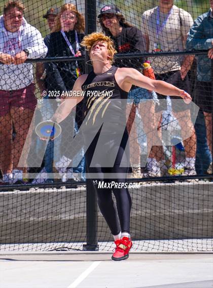 Thumbnail 2 in CHSAA 4A State Championships (Discus Final) photogallery.
