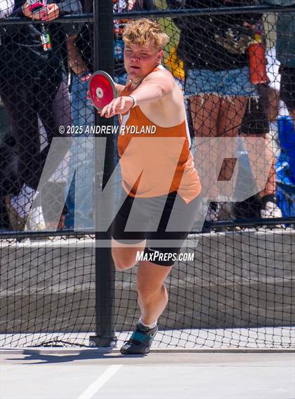 Thumbnail 3 in CHSAA 4A State Championships (Discus Final) photogallery.