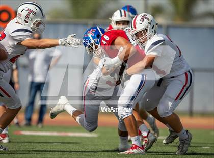 Thumbnail 1 in Tesoro @ Los Alamitos photogallery.
