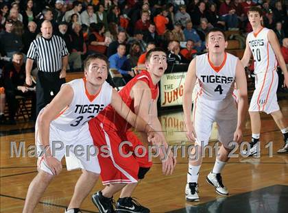 Thumbnail 2 in Webster vs. Luck photogallery.