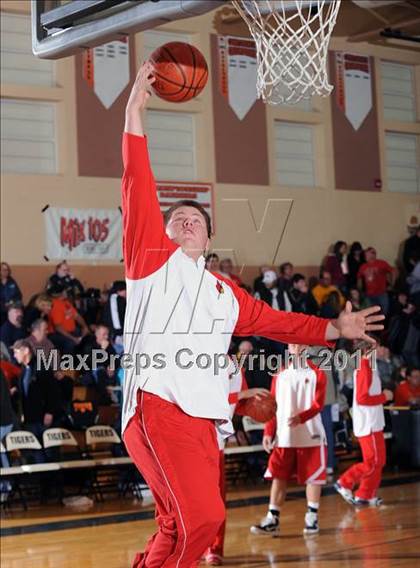 Thumbnail 3 in Webster vs. Luck photogallery.