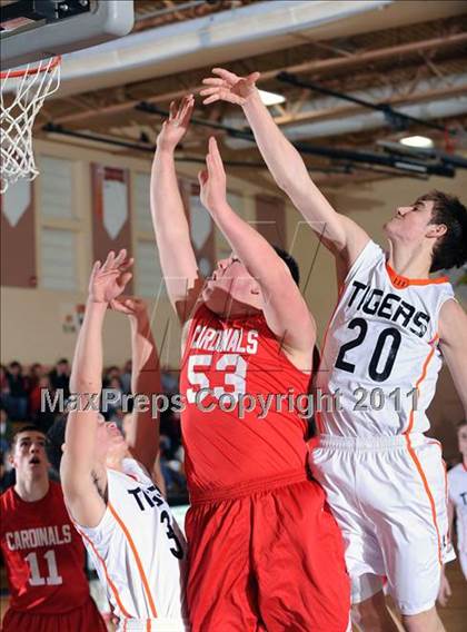 Thumbnail 3 in Webster vs. Luck photogallery.