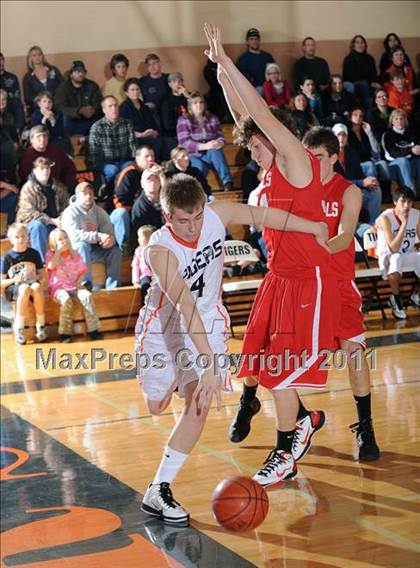 Thumbnail 3 in Webster vs. Luck photogallery.