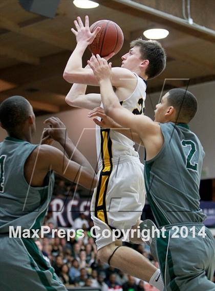 Thumbnail 2 in El Cerrito vs. Bishop O'Dowd (CIF NCS D3 Final) photogallery.