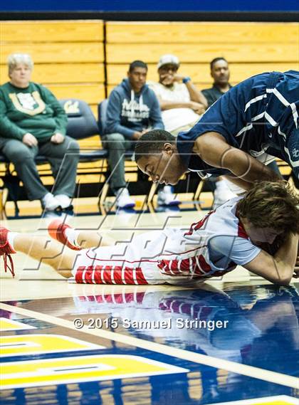 Thumbnail 1 in University vs. Sierra Canyon (CIF State D5 Final) photogallery.