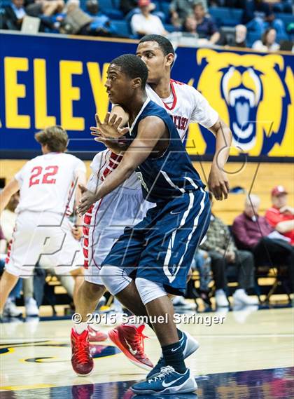 Thumbnail 2 in University vs. Sierra Canyon (CIF State D5 Final) photogallery.