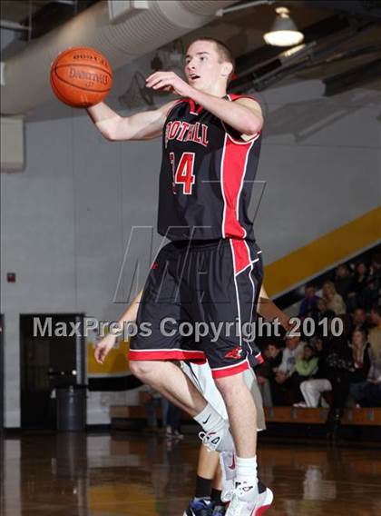 Thumbnail 3 in Shasta vs. Foothill (Hornet Classic) photogallery.