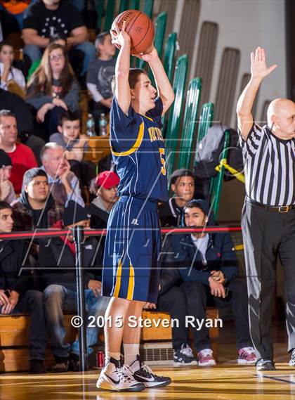 Thumbnail 3 in Northport vs Brentwood (Section 11 Class AA Semifinal) photogallery.
