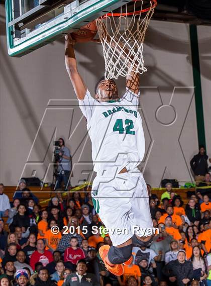 Thumbnail 2 in Northport vs Brentwood (Section 11 Class AA Semifinal) photogallery.