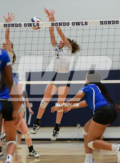 Thumbnail 2 in Randolph @ Hondo photogallery.