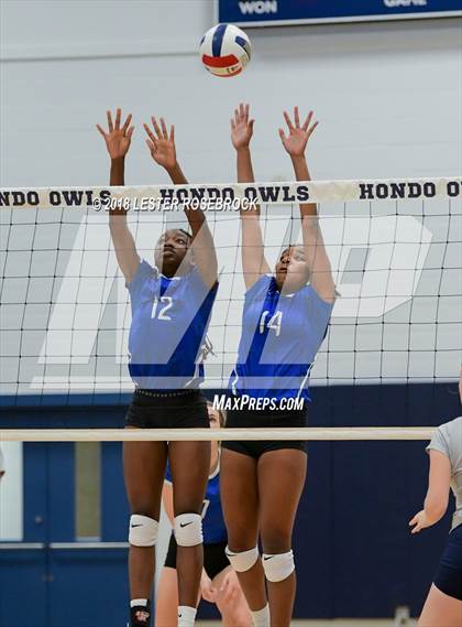 Thumbnail 2 in Randolph @ Hondo photogallery.