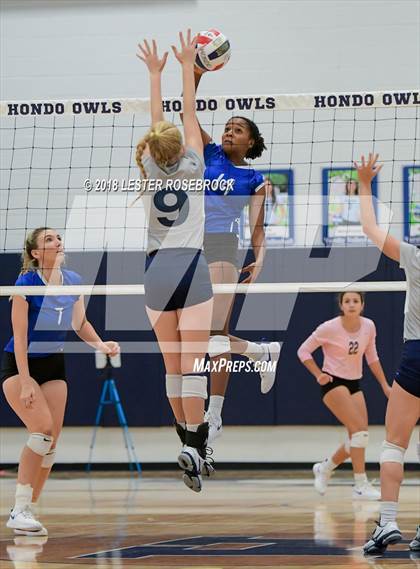 Thumbnail 3 in Randolph @ Hondo photogallery.