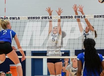 Thumbnail 2 in Randolph @ Hondo photogallery.