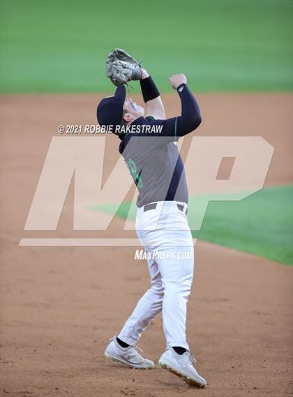 Thumbnail 1 in Flower Mound vs. Southlake Carroll (Dragon Classic) photogallery.