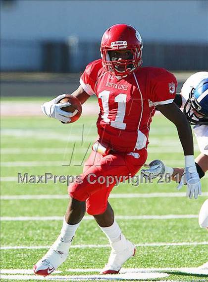 Thumbnail 2 in Gunter @ Lone Oak (2A Regional Division 2 Semifinals) photogallery.