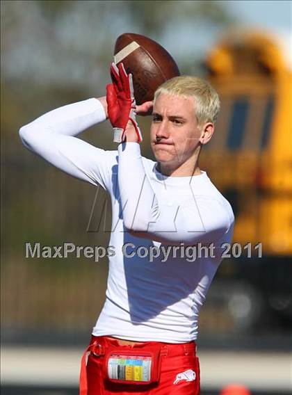 Thumbnail 1 in Gunter @ Lone Oak (2A Regional Division 2 Semifinals) photogallery.