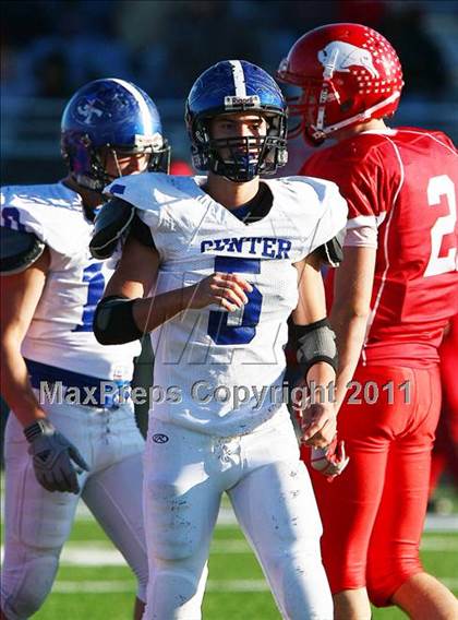 Thumbnail 3 in Gunter @ Lone Oak (2A Regional Division 2 Semifinals) photogallery.