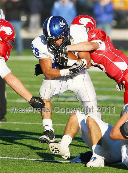 Thumbnail 1 in Gunter @ Lone Oak (2A Regional Division 2 Semifinals) photogallery.