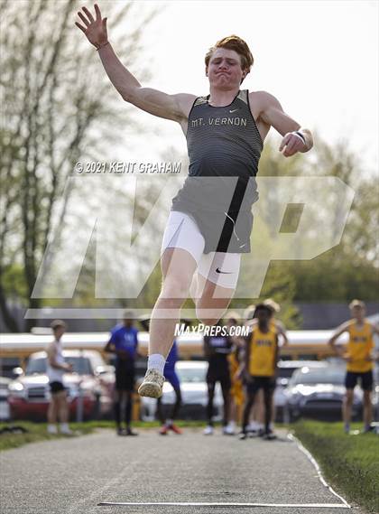 Thumbnail 2 in Noblesville Miller Invitational photogallery.