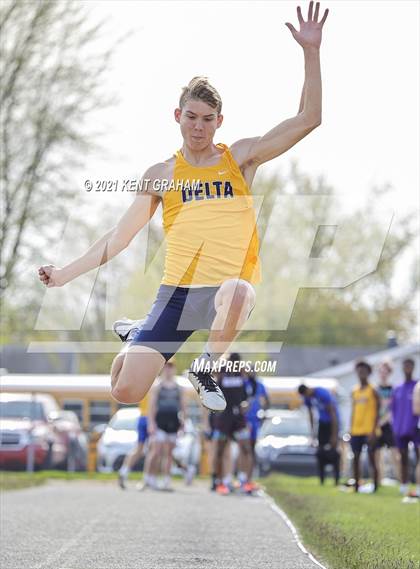 Thumbnail 1 in Noblesville Miller Invitational photogallery.