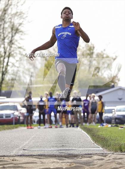Thumbnail 1 in Noblesville Miller Invitational photogallery.