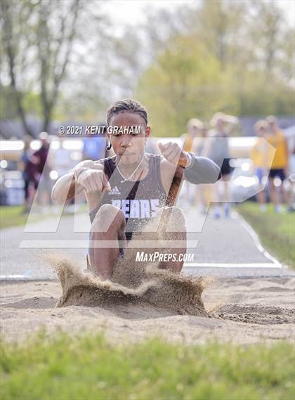 Thumbnail 3 in Noblesville Miller Invitational photogallery.