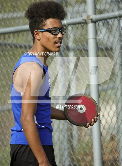 Thumbnail 1 in Noblesville Miller Invitational photogallery.