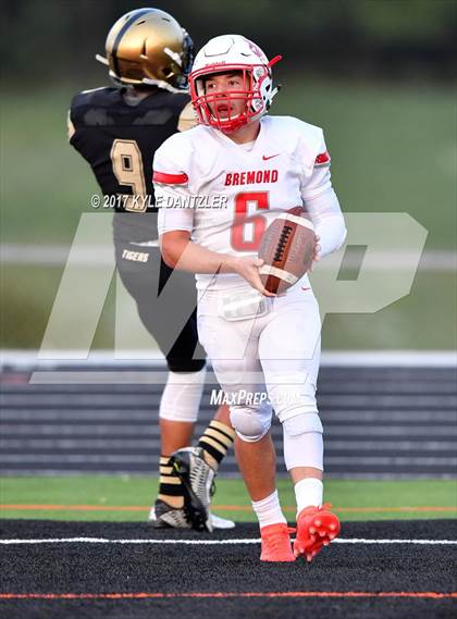 Thumbnail 2 in Whitewright vs. Bremond photogallery.