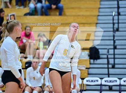 Thumbnail 3 in Green Mountain vs Arvada West photogallery.