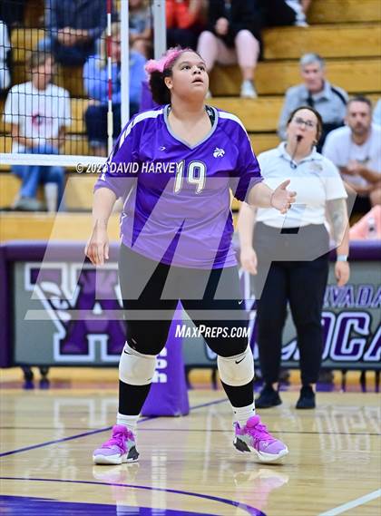 Thumbnail 3 in Green Mountain vs Arvada West photogallery.