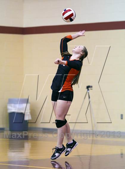 Thumbnail 1 in Haltom vs Bastrop (EMS-ISD Tournament) photogallery.