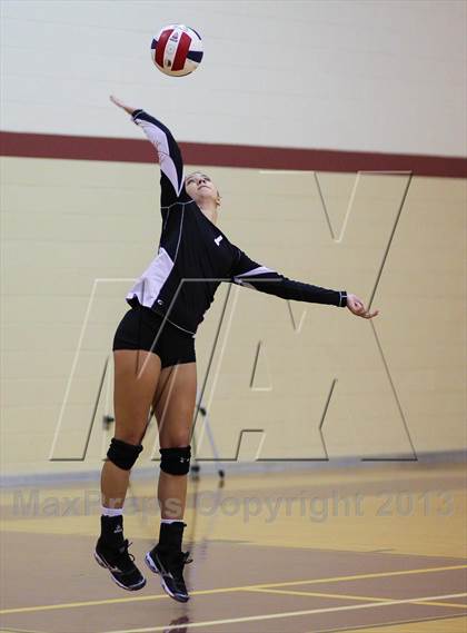 Thumbnail 2 in Haltom vs Bastrop (EMS-ISD Tournament) photogallery.