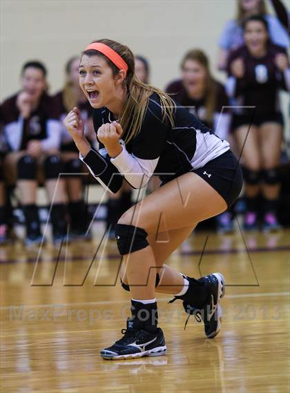 Thumbnail 2 in Haltom vs Bastrop (EMS-ISD Tournament) photogallery.