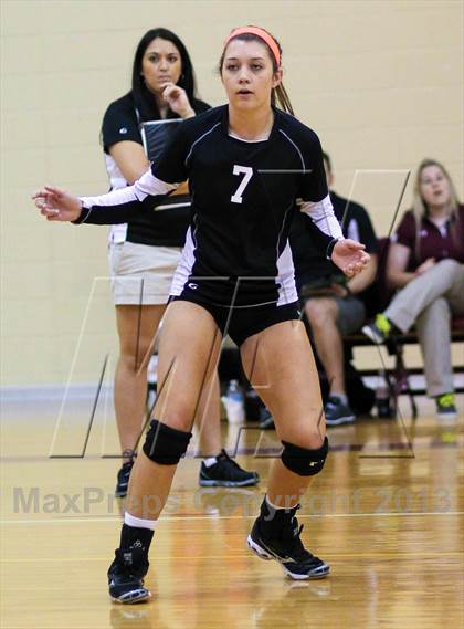 Thumbnail 3 in Haltom vs Bastrop (EMS-ISD Tournament) photogallery.