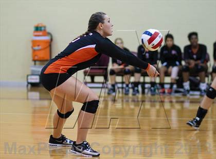 Thumbnail 2 in Haltom vs Bastrop (EMS-ISD Tournament) photogallery.