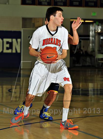 Thumbnail 2 in Bellevue vs. Beverly Hills (MaxPreps Holiday Classic) photogallery.