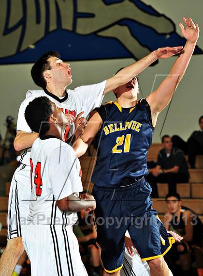 Thumbnail 2 in Bellevue vs. Beverly Hills (MaxPreps Holiday Classic) photogallery.