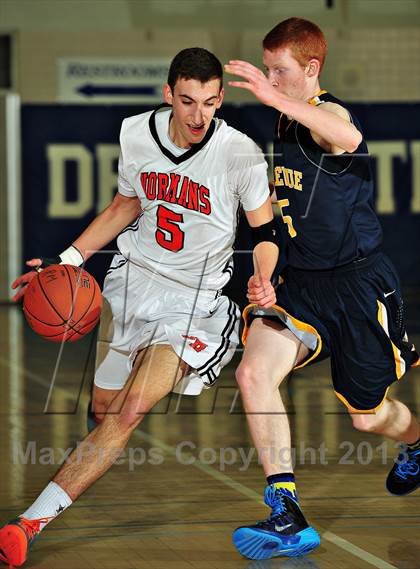 Thumbnail 1 in Bellevue vs. Beverly Hills (MaxPreps Holiday Classic) photogallery.