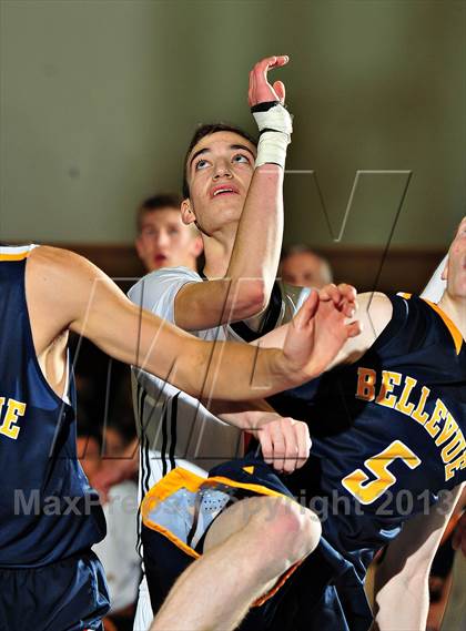 Thumbnail 1 in Bellevue vs. Beverly Hills (MaxPreps Holiday Classic) photogallery.