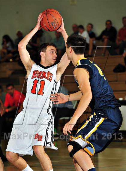 Thumbnail 1 in Bellevue vs. Beverly Hills (MaxPreps Holiday Classic) photogallery.