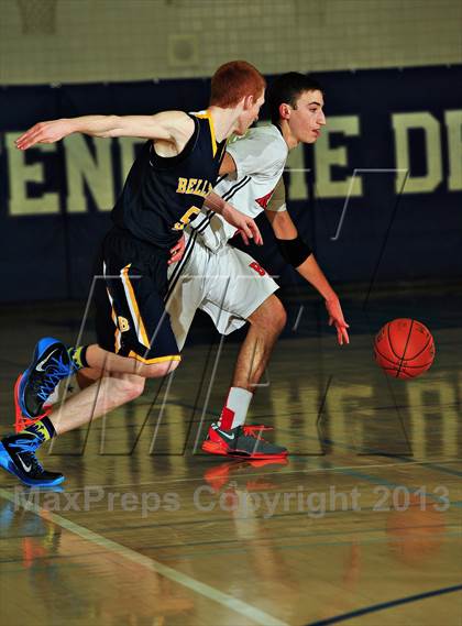 Thumbnail 3 in Bellevue vs. Beverly Hills (MaxPreps Holiday Classic) photogallery.