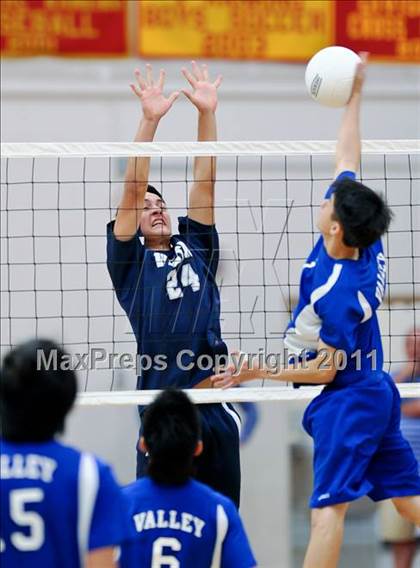 Thumbnail 3 in Vista del Lago vs. Valley (CIF SJS D2 Final) photogallery.
