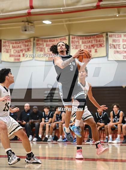 Thumbnail 1 in South Hills vs. Villa Park (Artesia Hoopsgiving Tournament) photogallery.