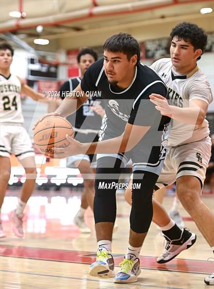 Thumbnail 1 in South Hills vs. Villa Park (Artesia Hoopsgiving Tournament) photogallery.