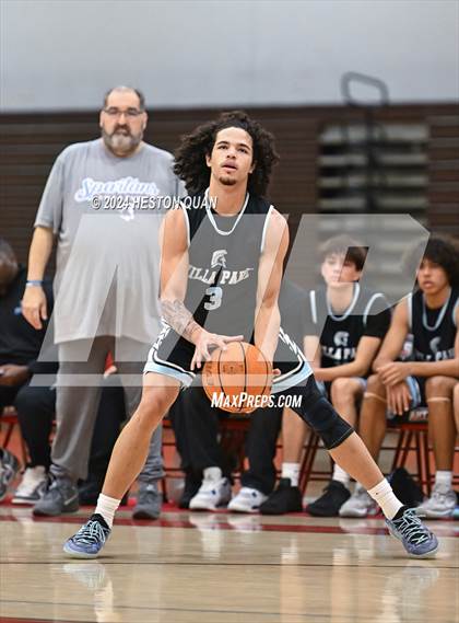 Thumbnail 3 in South Hills vs. Villa Park (Artesia Hoopsgiving Tournament) photogallery.