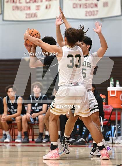 Thumbnail 2 in South Hills vs. Villa Park (Artesia Hoopsgiving Tournament) photogallery.