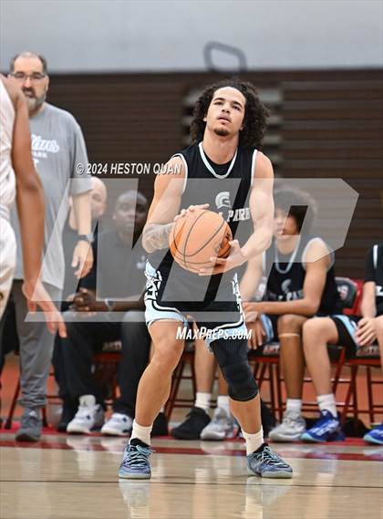 Thumbnail 1 in South Hills vs. Villa Park (Artesia Hoopsgiving Tournament) photogallery.