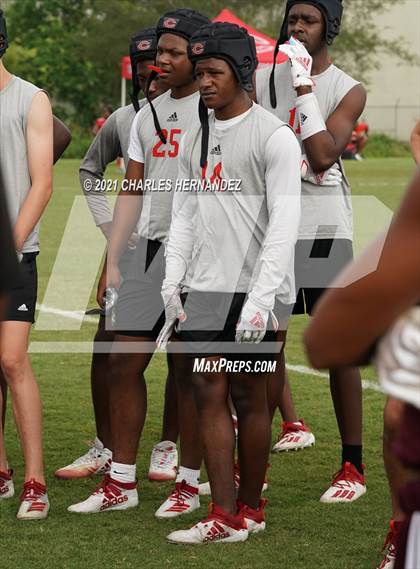 Thumbnail 2 in Carthage vs. Brownwood (Texas State 7-on-7 Tournament) photogallery.