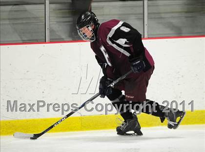 Thumbnail 2 in Farmington vs. Hand (CIAC Division 2 First Round) photogallery.