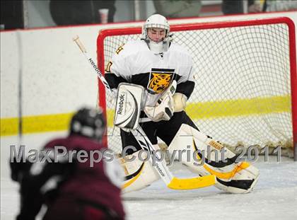 Thumbnail 2 in Farmington vs. Hand (CIAC Division 2 First Round) photogallery.